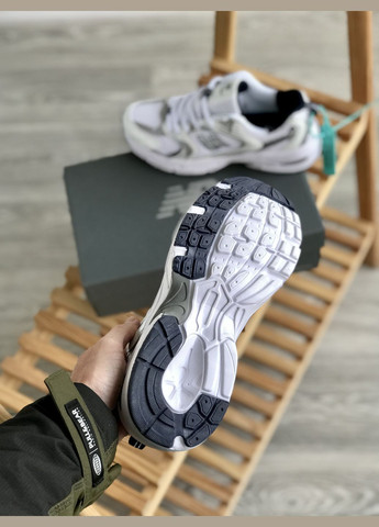 Білі Осінні кросівки чоловічі і жіночі No Brand 539 white silver | Нью Беланс 530