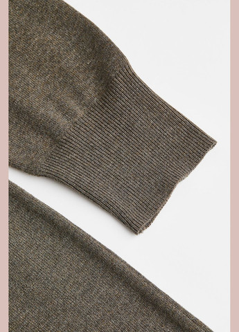 Оливковое (хаки) платье вязаное H&M меланжевое