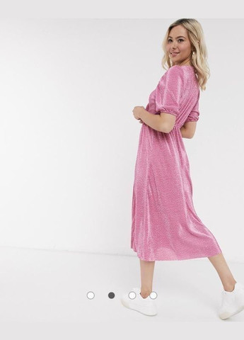 Розовое платье меди в горошек Asos