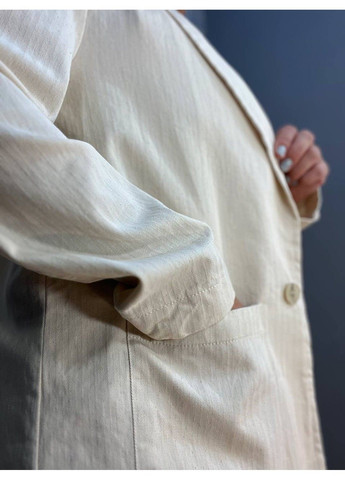 Молочный женский пиджак 4441 удлиненный оверсайз с наложенными карманами MIX RAY - летний