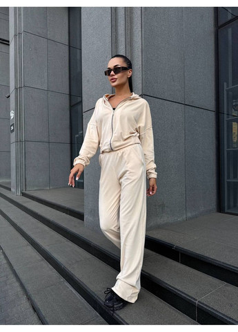 Велюровый женский костюм двойка: укороченная кофта и брюки свободного кроя MonCher (352529254)