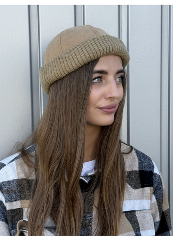 Женская шапка бини докера осень зима с трикотажным отворотом черная No Brand (366547630)