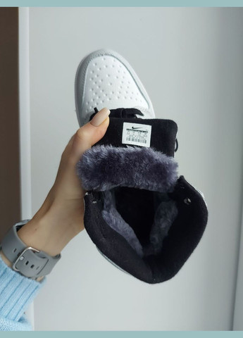 Кросівки зимові жіночі і чоловічі Nike Air Jordan 1 winter gray white fur | Найк Аір Джордан 1 сірі білі з хутром No Brand сірі зими (308072622)