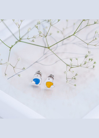 Серьги серебряные пусеты Птички с голубым и желтым сердечком с эмалью Каштан (342334965)