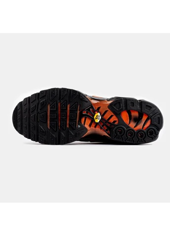 Чорні кросівки чоловічі nike tn air max plus black orange найк тн аір макс плюс чорні демісезон No Brand