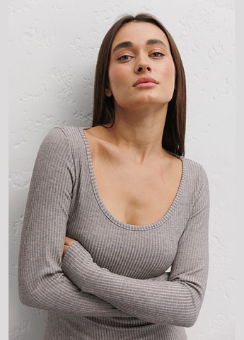 Бежева трикотажне плаття міді Arjen