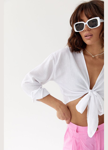 Белая женская укороченная блуза на запах на запах Lurex