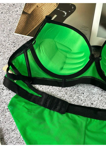 Зеленый идеальный комплект ажурный бюстгальтер и трусики на средней посадке зеленый Weiyesi