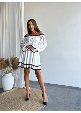 Білий повсякденний сукня з відкритими плечима та контрастною обробкою з пишною спідницею Україна