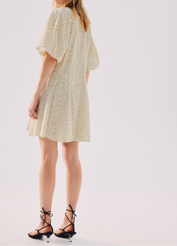 Білий кежуал сукня H&M з квітковим принтом