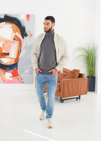 Сірий теплий чоловічий гольф з косим плечовим швом SVTR