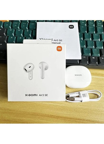 Наушники TWS - беспроводные в кейсе Mi Air 3 SE белые Xiaomi (370613673)