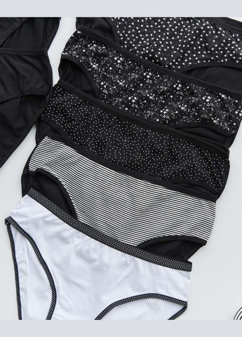 Набір жіночих трусиків тижневок батал - 7 шт Nicoletta (340276984)