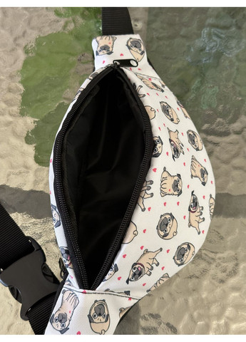 Сумочка бананка для девочки с мопсами No Brand (350613414)