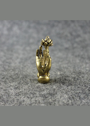 Вінтажний ретро мідний латунний брелок статуетка рука з квіткою Лотоса для ключів авто мото ключів сигналізації No Brand (292260670)