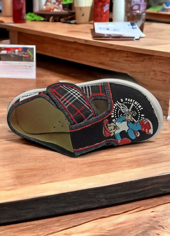 Черные тапочки для мальчика ортопедические гриша баскетбол черные Waldi