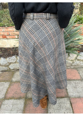 Серая праздничный, повседневная, вечерний, офисная, кэжуал в клетку серая зимняя шерстяная теплая клетчатая расклешенная длинная женская юбка макси в пол в клетку полусолнце из шерсти с карманами No Brand колокол, пышная, клешированная-солнце, клешированная