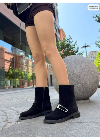 Чоботи з натуральної замші чорного кольору No Brand Чоботи (362412589)