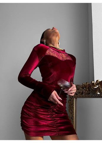 Бордовое праздничный платье из бархата и гипюра — замеры в описании силуэтная Vione однотонное