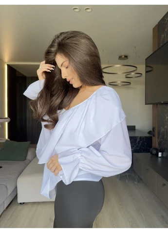 Белая женская блуза с воланами Fashion