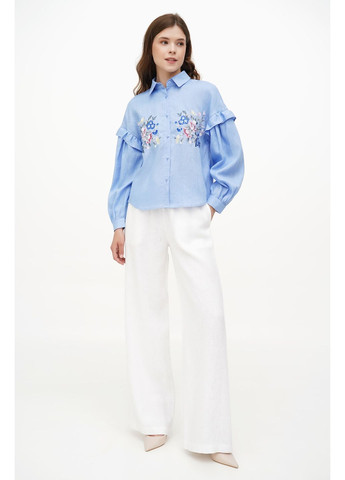 Голубая женская вышиванка-рубашка на пуговицах из тонкого льна с цветами истра. белый, р.48, код 9347/48/101 ГАЛЕРЕЯ ЛЬОНУ