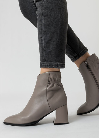 Сірі ботильйони (1637ба) Molka