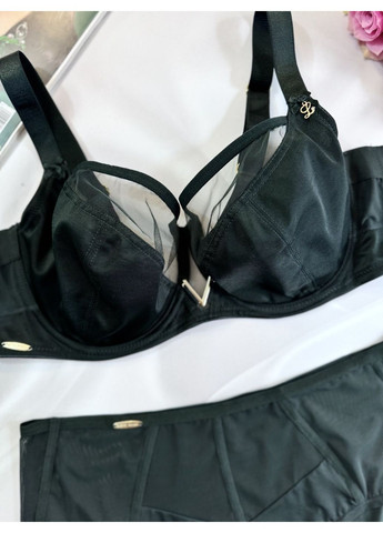 Изумрудный комплект чашка д без поролона Lanny Mode