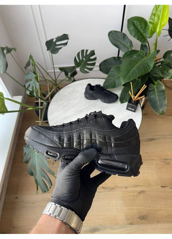 Черные демисезонные кроссовки мужские и женские nike air max 95 black | найк аир макс 95 черные No Brand