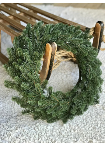 Венки хвойные рождественские SGH Traditional литые d-40 см зелёные (упаковка 10 шт.) HVOYA (366963813)