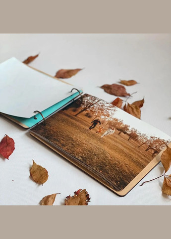 Фотокнига "Ножки" с темной деревянной обложкой | Купить фотобук для детских фото. Your Magnets (338861561)