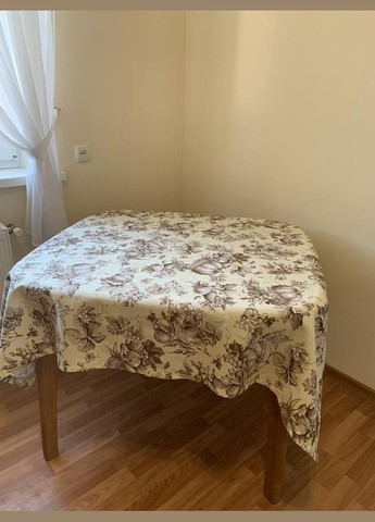 Скатертина на стіл Гарбузи, бежевий з візерунками 147*147 см Hanna (329746101)