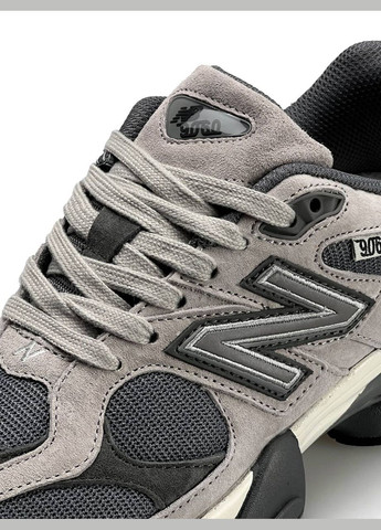 Сірі всесезонні кросівки New Balance 9060 Graphite Light Grey