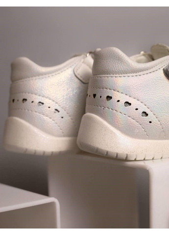 Белые босоножки детские кожаные шарики белые Tom.M