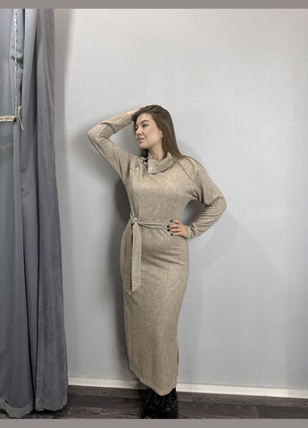 Бежевое кэжуал женское трикотажное платье бежевого цвета макси mkjl749003-1 Modna KAZKA
