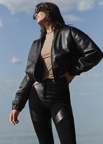 Черная демисезонная куртка бомбер женский кожаный к-017 черный SoulKiss k-017