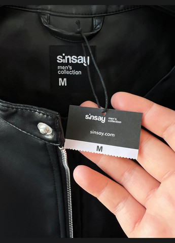Черная демисезонная куртка мужская кожаная осенняя черная байкерская Sinsay
