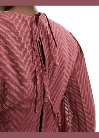 Темно-рожева сукні міді пліссе з розкльошеними рукавами Asos