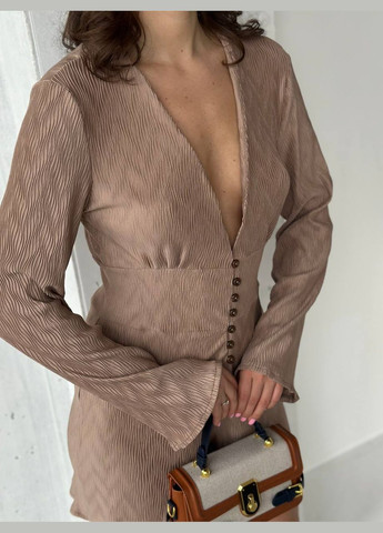 Женский комбинезон Avanti комбинезон-шорты бежевый деловой, повседневный