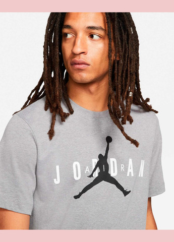 Сіра футболка чоловіча air wordmark tee ck4212-092 сіра Jordan