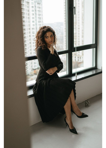 Чорна сукня 2030.5294 Seventeen