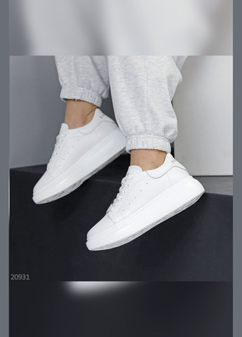 Білі осінні жіночі класичні кросівки No Brand