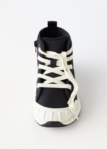 Черно-белые демисезонные кроссовки Zara