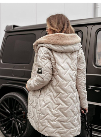 Бежевая очень крутая и теплая куртка-пуховик Fashion