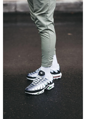 КРОСІВКИ ЖІНОЧІ NIKE AIR MAX PLUS TN BLACK WHITE GREEN НАЙК АІР МАКС ТН ПЛЮС No Brand сірі демісезони (368883847)