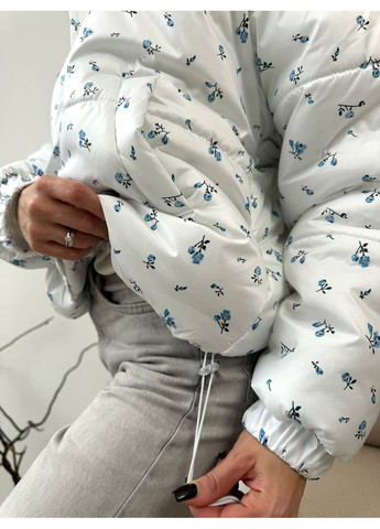 Белая демисезонная женская куртка Avanti