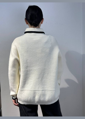 Молочный взятый свитер Hello Ріст 164см,обєм грудей 89,талія 74,бедра 95