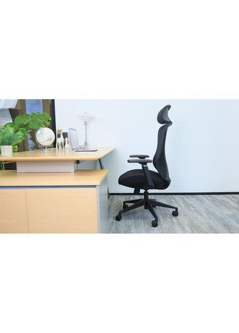 Крісло поворотне MAGNUS LUX чорна тканина/чорний каркас Intarsio (365461351)