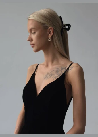 Чорна вечірня оксамитова сукня на бретельках Fashion