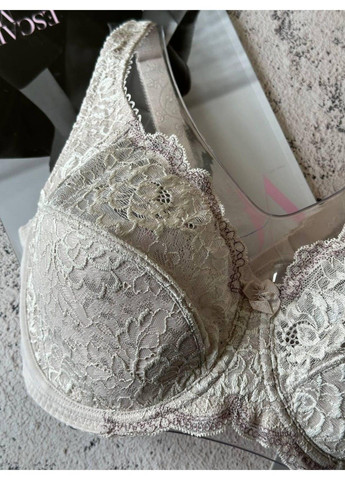 Бежевий бюстгальтер на чашку e бежевий Acousma