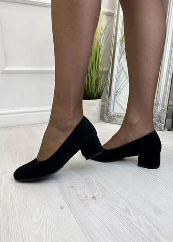 Vasha para Туфлі жіночі замшеві на невисокому підборі, колір чорний туфлі-човники чорний з натуральна замша, україна — демісезон (360767600)